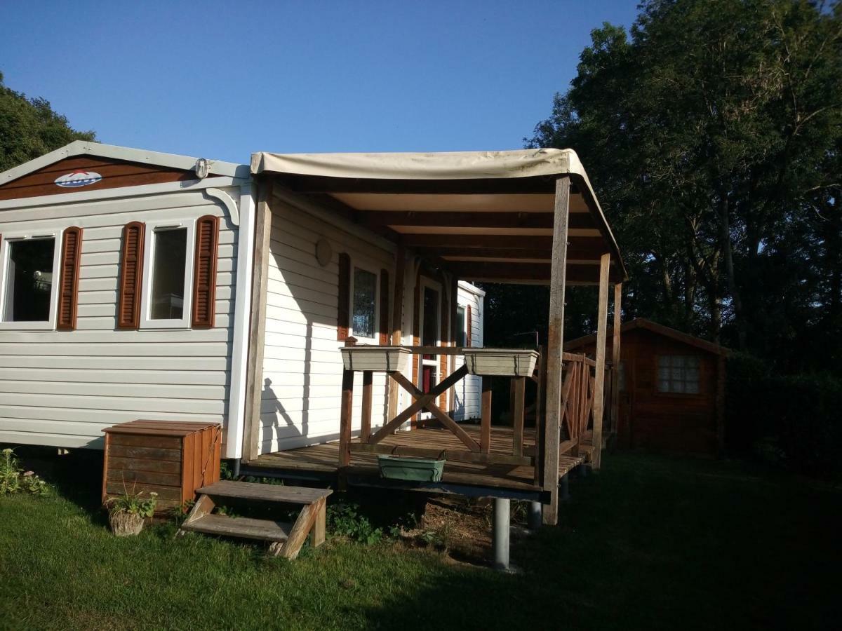 Camping Le Bois Jahan Brunelles Exterior photo